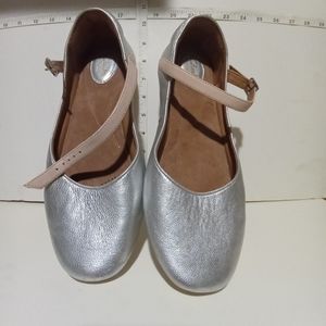 Clarks flats.Silver